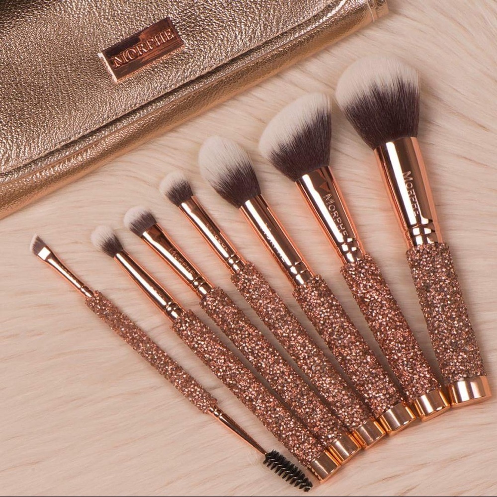 ISO: NOT FOR SALE!!! Morphe Bling It Out Brush Set